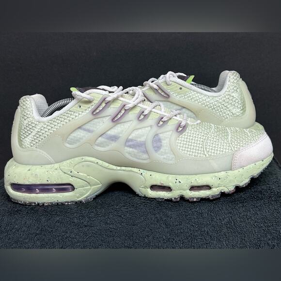 Nike Air Max Terrascape Plus Vivid Green Olive Aura DN4590-002 Mens Size 12 EUC - Picture 4 of 9